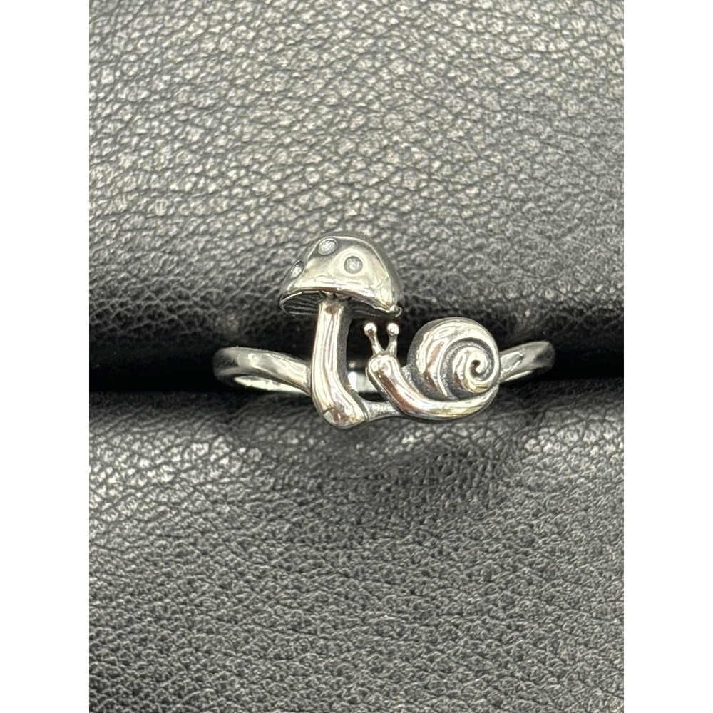 New Condition Sterling Silver Mushroom And Snail Ring Size 7 J18